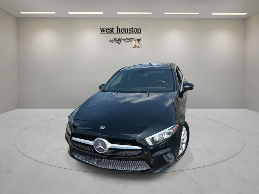 2019 Mercedes Benz A 220 photo 1