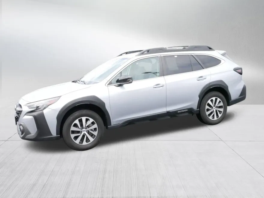 2023 Subaru Outback Premium photo 1