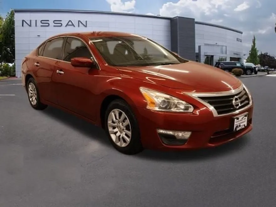 2014 Nissan Altima 2.5 S photo 1