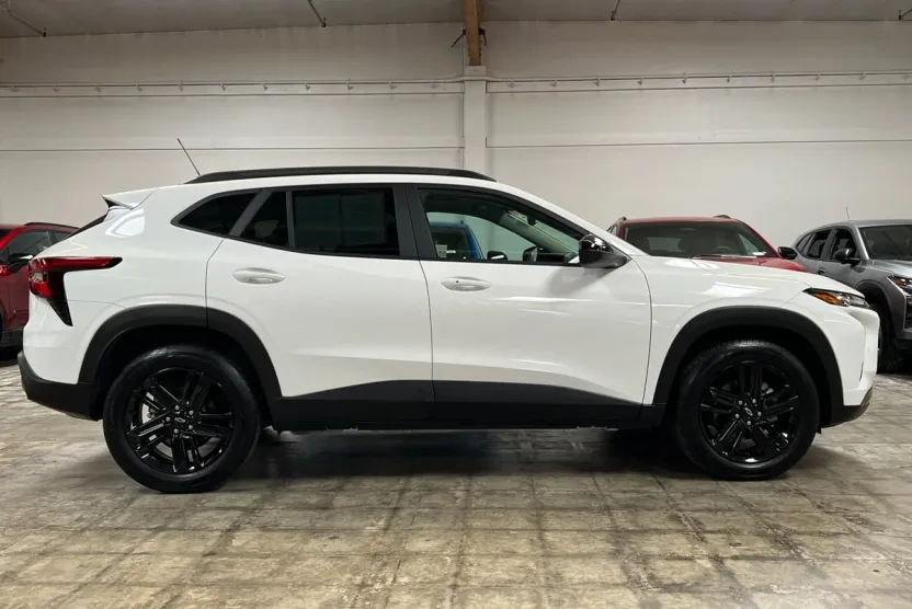 2024 Chevrolet Trax ACTIV photo 1