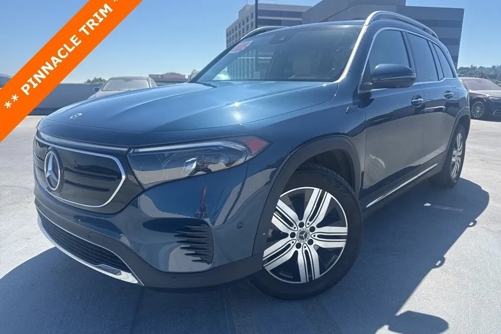 2023 Mercedes Benz EQB 250+ photo 1