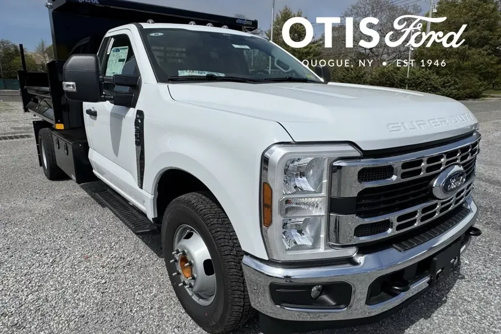2025 Ford F-350 XL photo 1