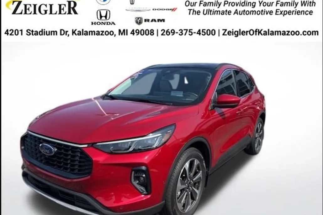 2023 Ford Escape Platinum photo 1