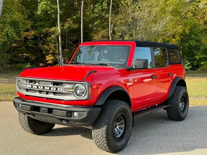 2022 Ford Bronco Base Big Bend Black Diamond Outer Banks photo 1