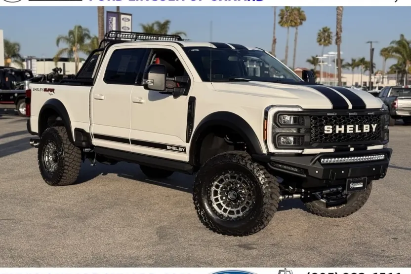 2025 Ford F-250 Lariat photo 1