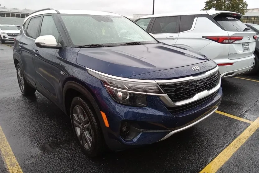 2021 Kia Seltos S photo 1