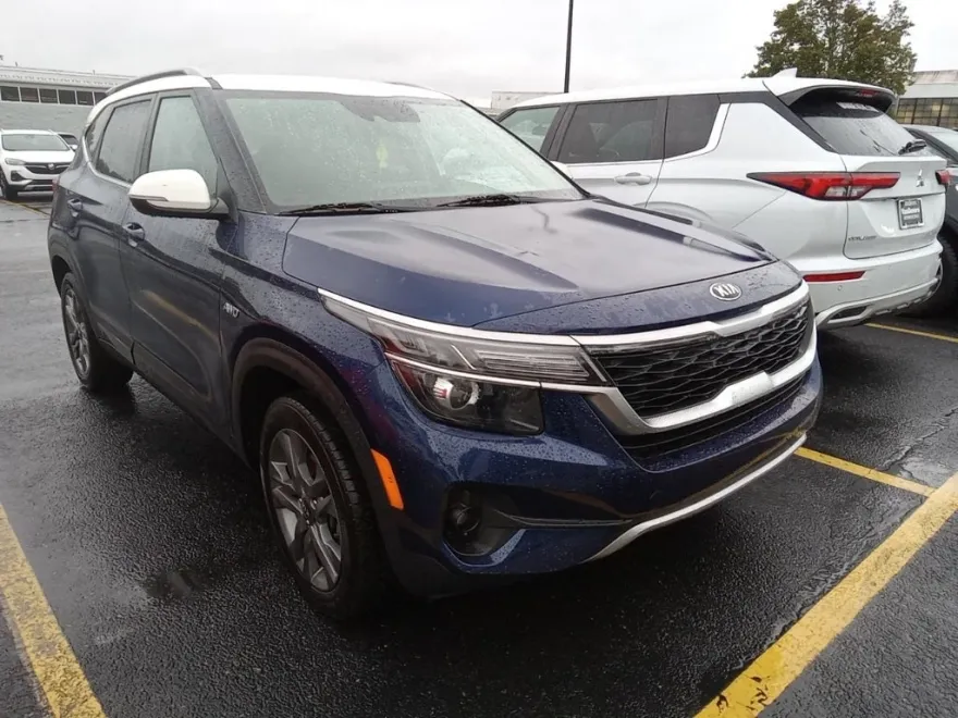 2021 Kia Seltos S photo 1