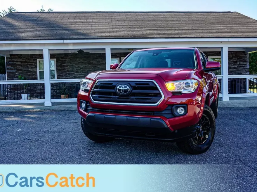 2019 Toyota Tacoma 4x4 photo 1