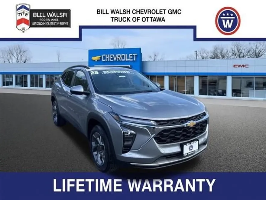2025 Chevrolet Trax LT photo 1