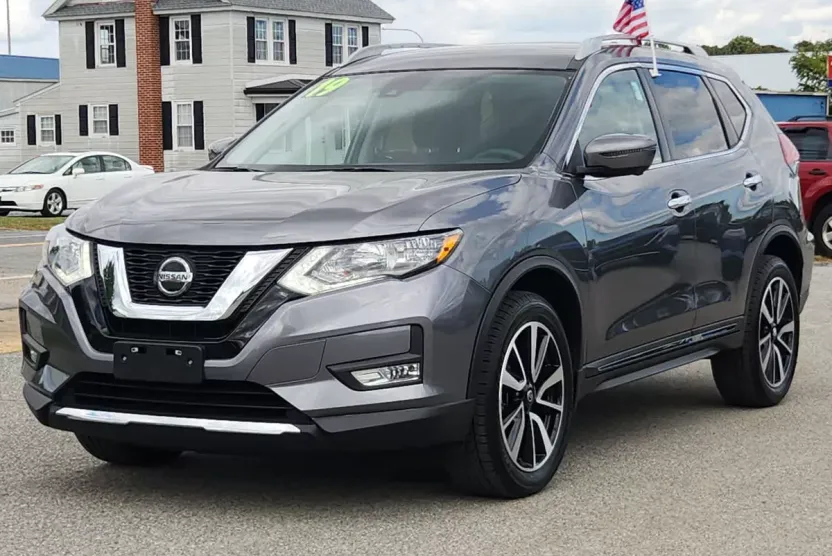 2019 Nissan Rogue SL photo 1
