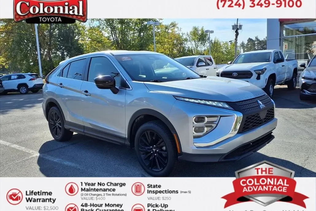 2023 Mitsubishi Eclipse Cross LE photo 1