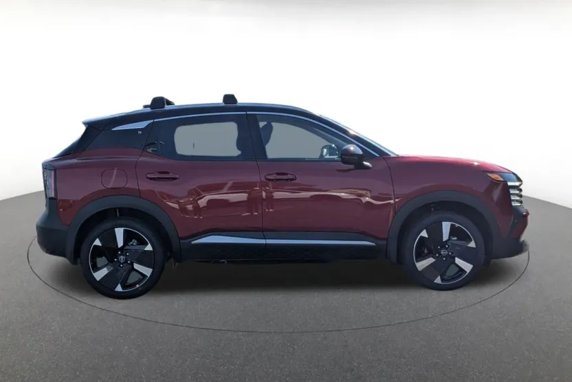 2026 Nissan Kicks SR photo 1
