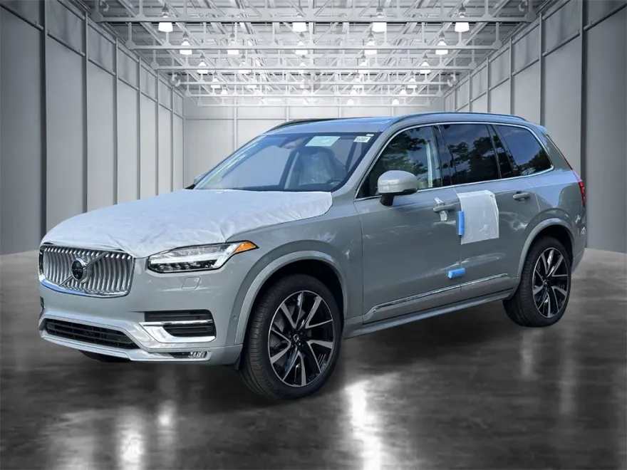 2025 Volvo XC90 Plus photo 1