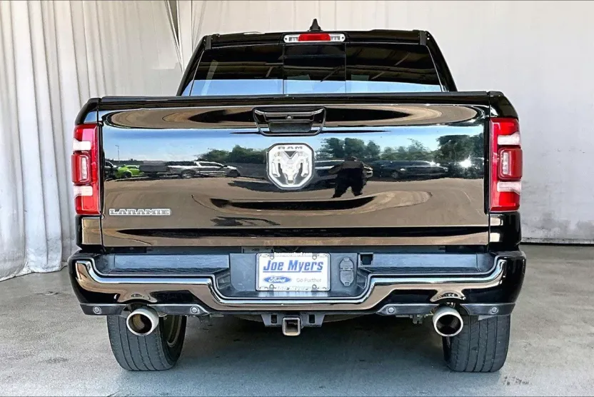 2022 Ram 1500 Laramie photo 1
