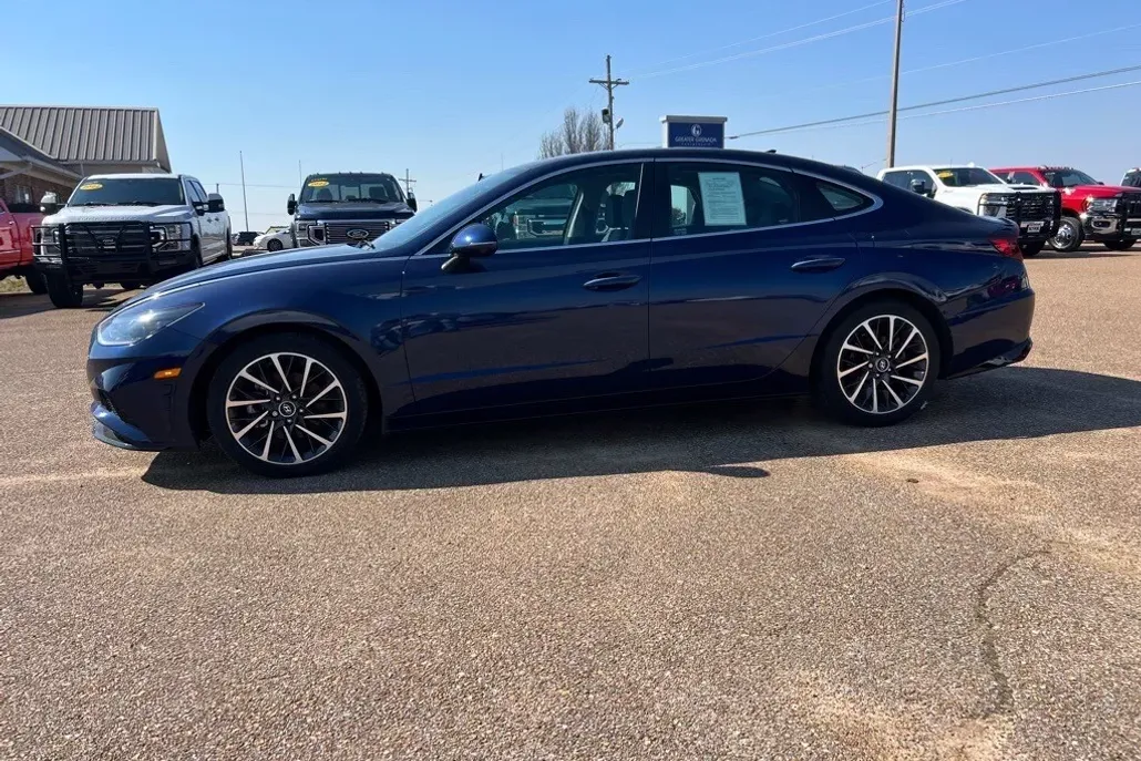 2022 Hyundai Sonata Limited photo 1