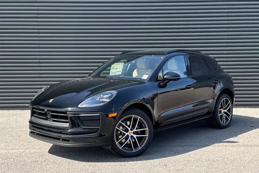 2025 Porsche Macan S photo 1