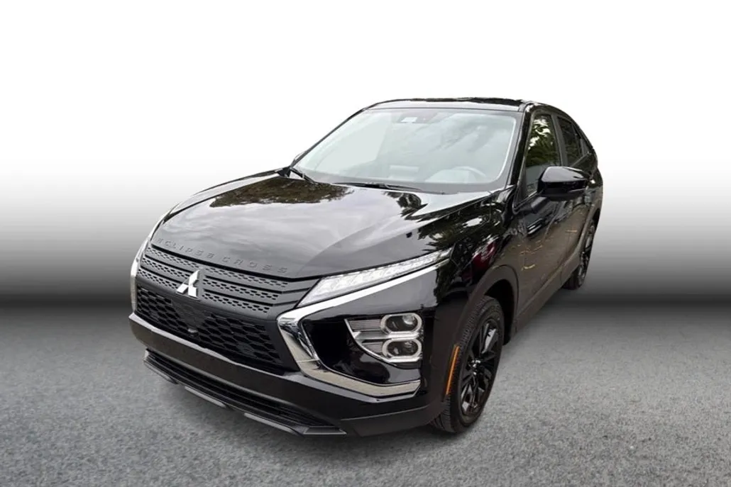 2026 Mitsubishi Eclipse Cross LE photo 1