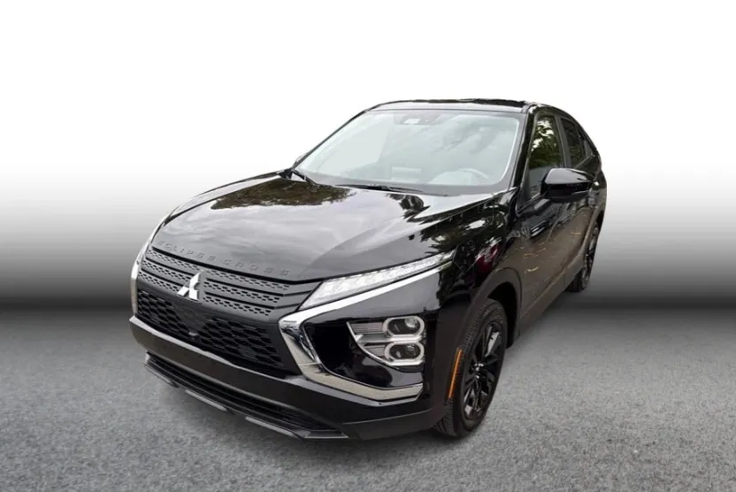 2026 Mitsubishi Eclipse Cross LE photo 1