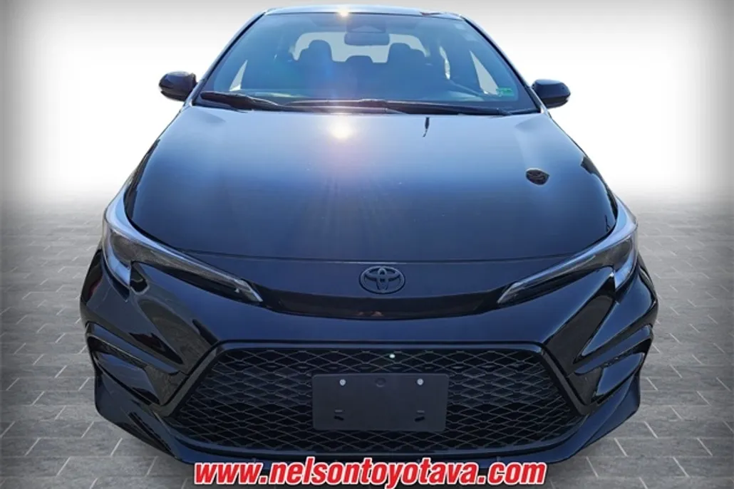 2025 Toyota Corolla SE photo 1