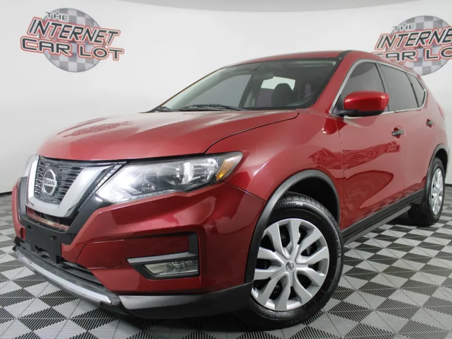 2017 Nissan Rogue photo 1