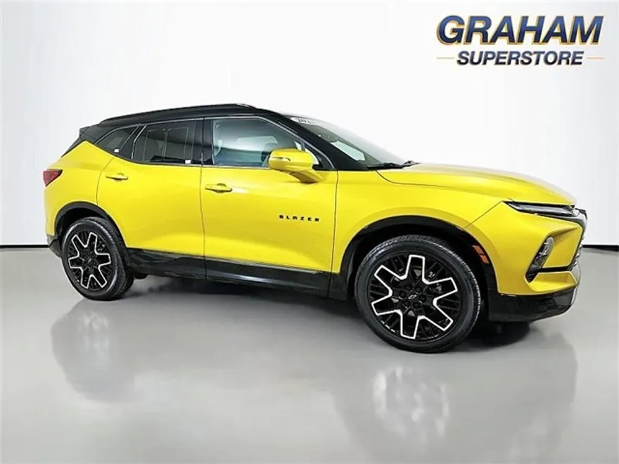 2023 Chevrolet Blazer RS photo 1