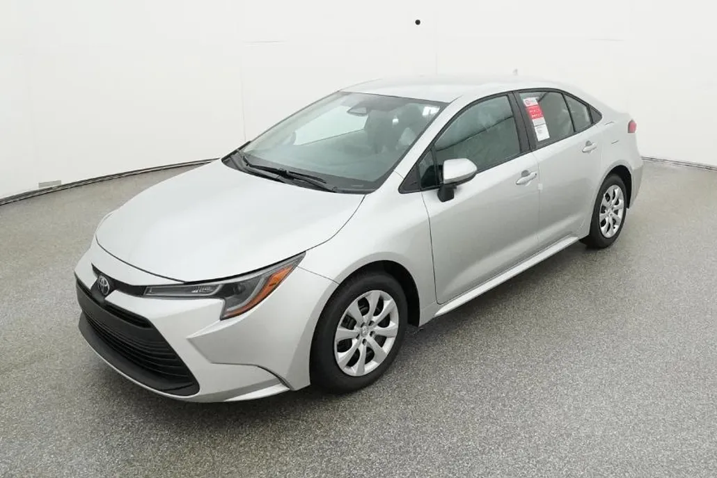 2026 Toyota Corolla LE photo 1