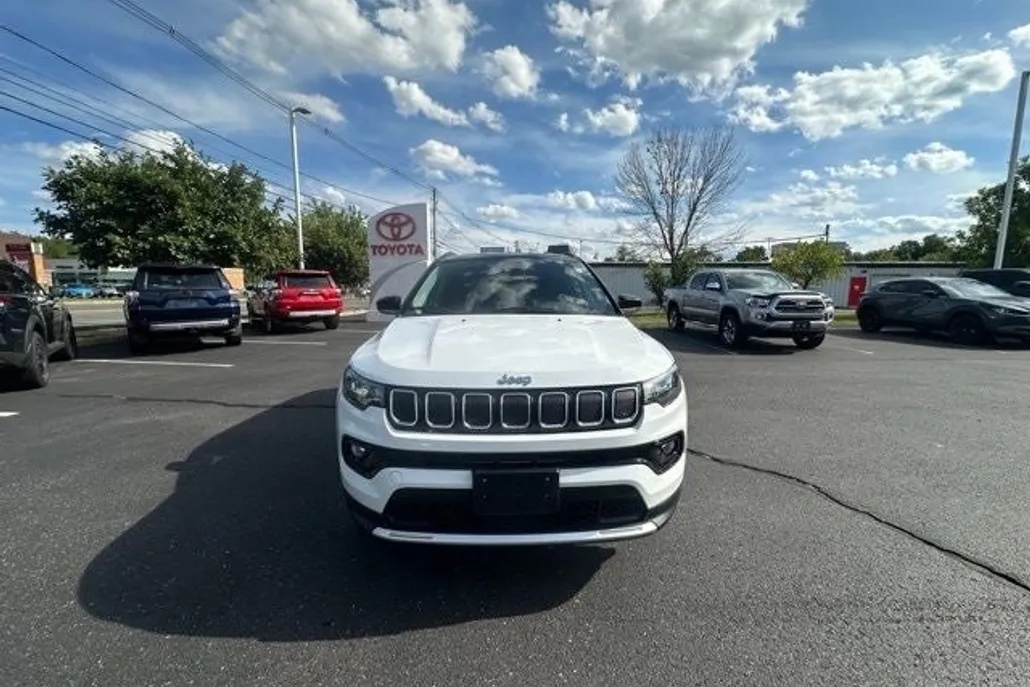 2022 Jeep Compass Limited photo 1