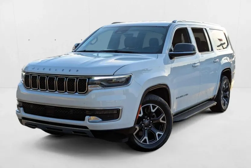 2023 Jeep Wagoneer L Series III photo 1