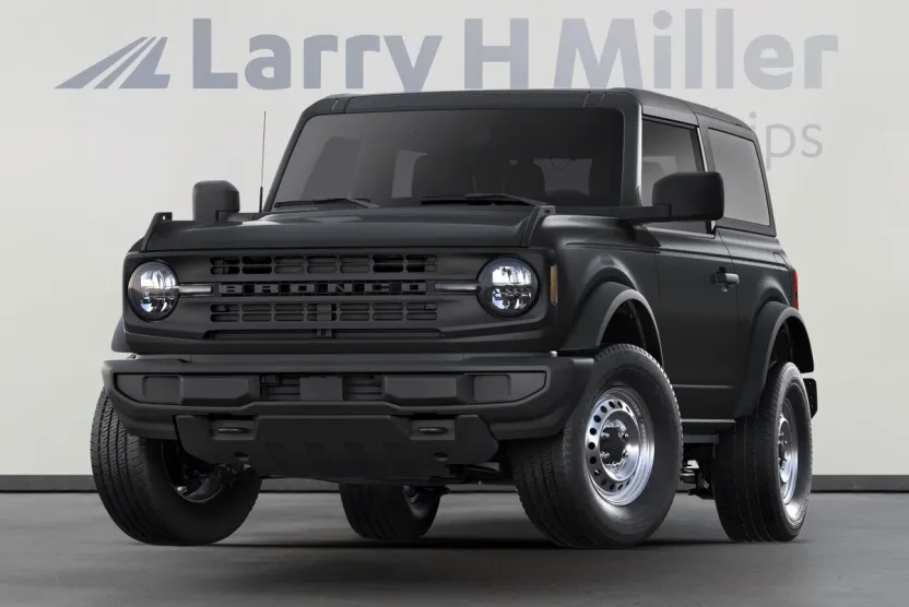 2025 Ford Bronco Base photo 1