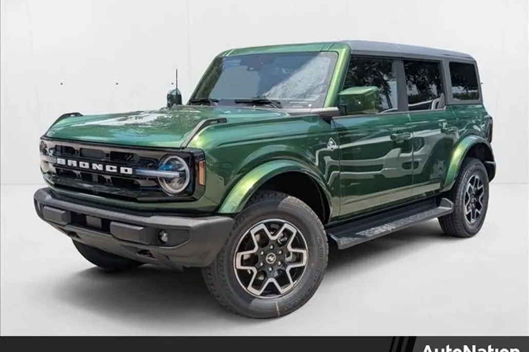 2025 Ford Bronco Outer Banks photo 1