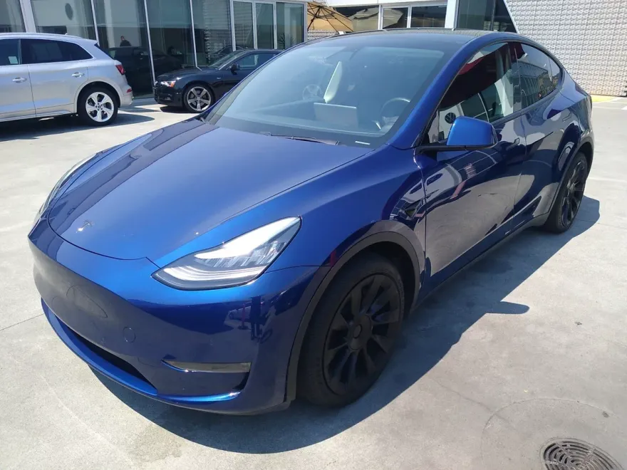 2020 Tesla Model Y Long Range photo 1