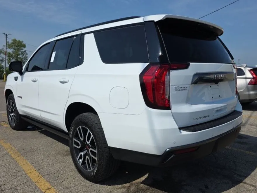 2023 Gmc Yukon AT4 photo 1