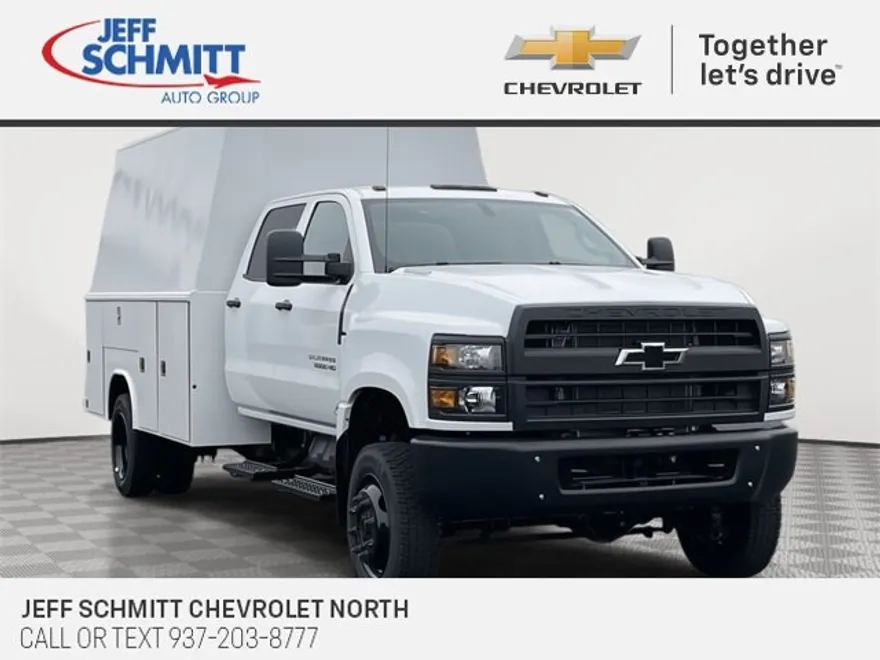 2024 Chevrolet Silverado 6500HD Work Truck photo 1