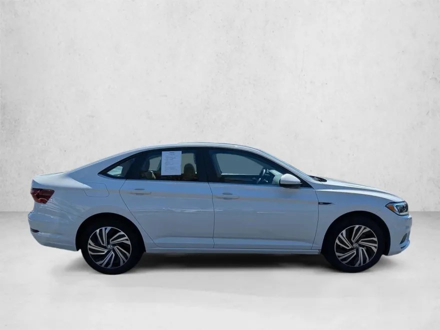 2021 Volkswagen Jetta SEL photo 1
