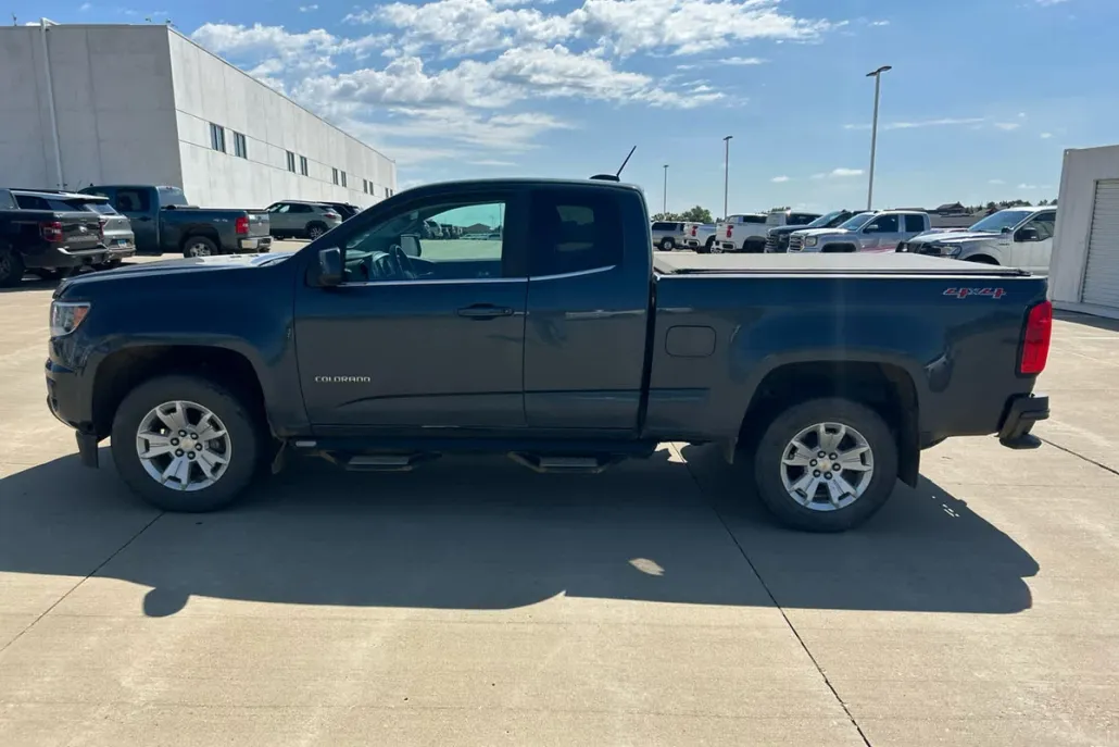 2019 Chevrolet Colorado LT photo 1