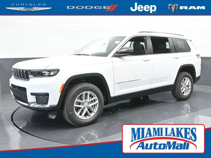 2024 Jeep Grand Cherokee Laredo photo 1