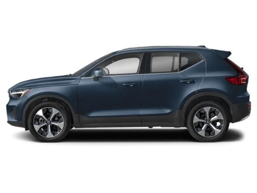 2026 Volvo XC40 photo 1