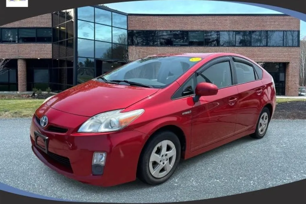 2011 Toyota Prius Three photo 1