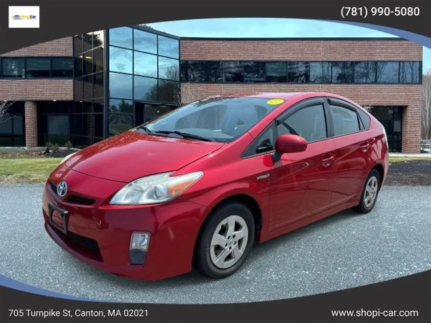 2011 Toyota Prius Three photo 1