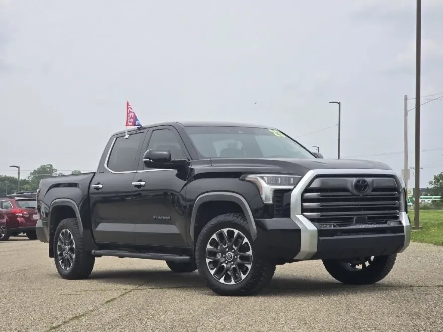 2023 Toyota Tundra Limited photo 1