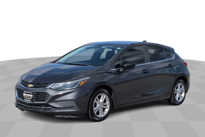 2017 Chevrolet Cruze LT photo 1