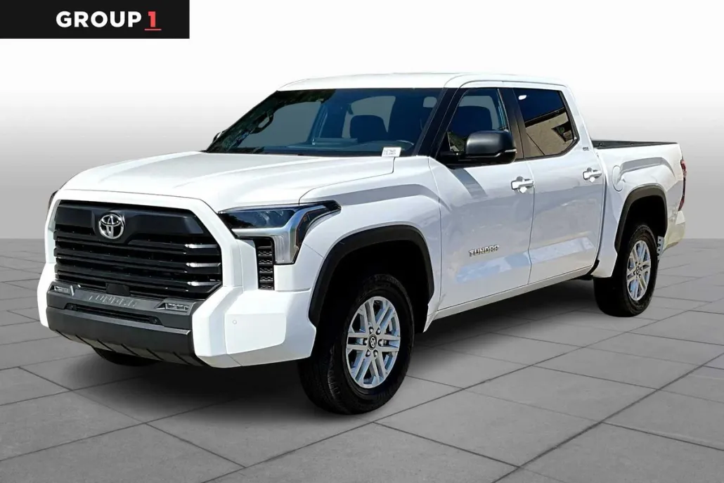 2025 Toyota Tundra SR5 photo 1