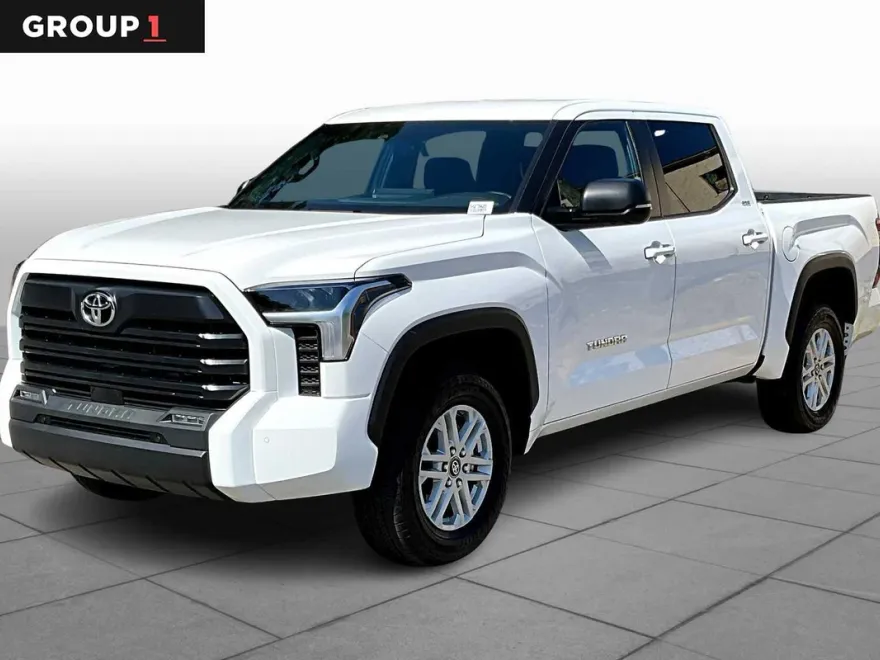 2025 Toyota Tundra SR5 photo 1
