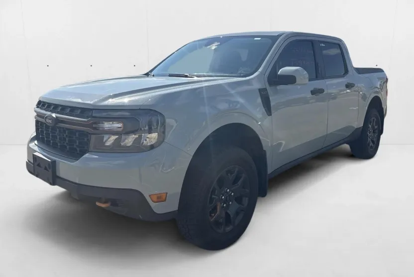 2023 Ford Maverick XLT photo 1