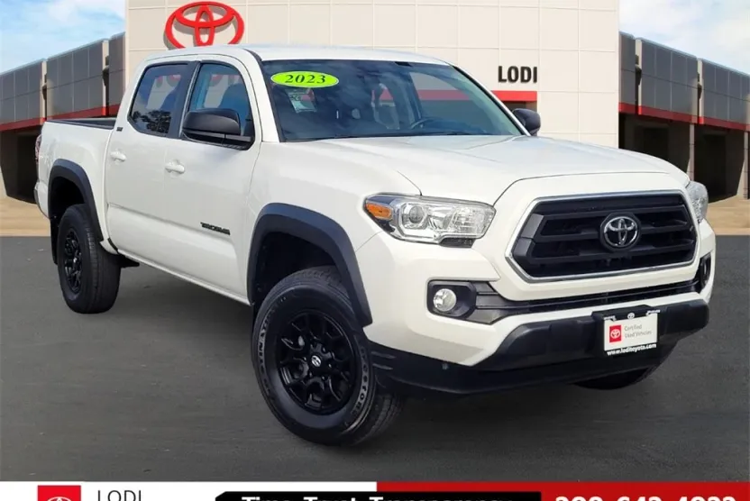 2023 Toyota Tacoma SR5 photo 1