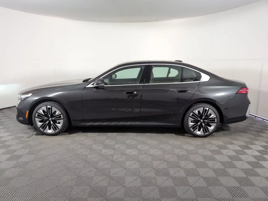 2026 Bmw 530i photo 1