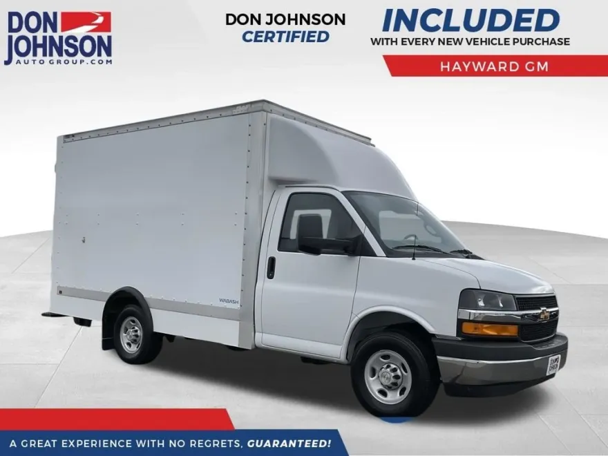 2025 Chevrolet Express Cutaway 3500 photo 1
