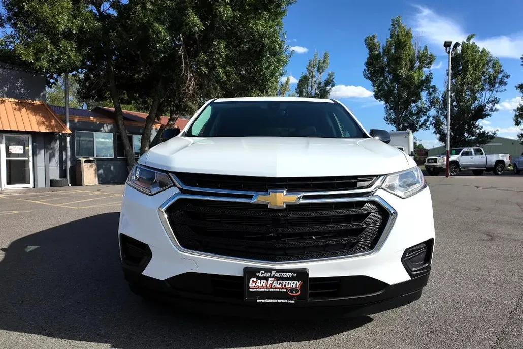 2020 Chevrolet Traverse LS photo 1