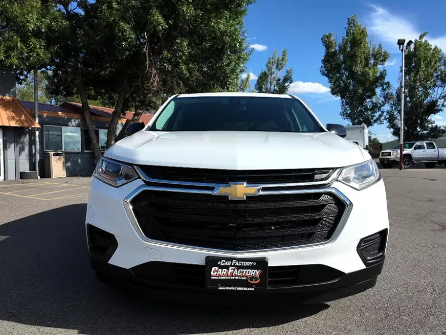 2020 Chevrolet Traverse LS photo 1