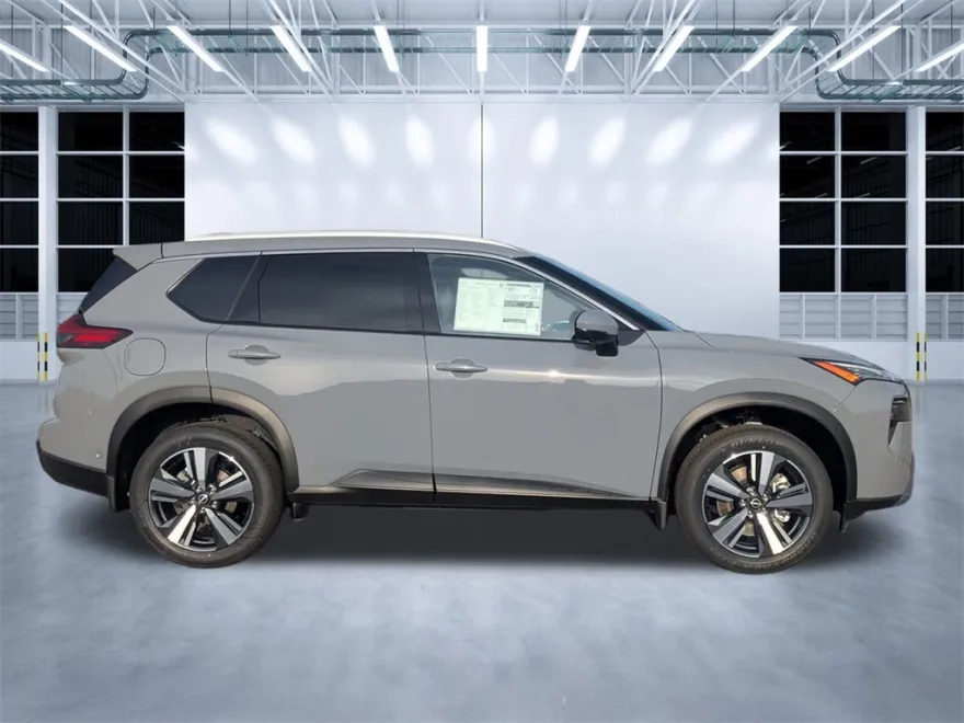2025 Nissan Rogue SL photo 1